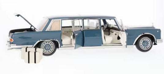 【予約】2025年発売予定MERCEDES BENZ - S-CLASS 600 LWB PULLMAN (W100) 1963-1981 - LIGHT BLUE/NZG 1/18ミニカー ベンツディーラーモデル　ドア開閉