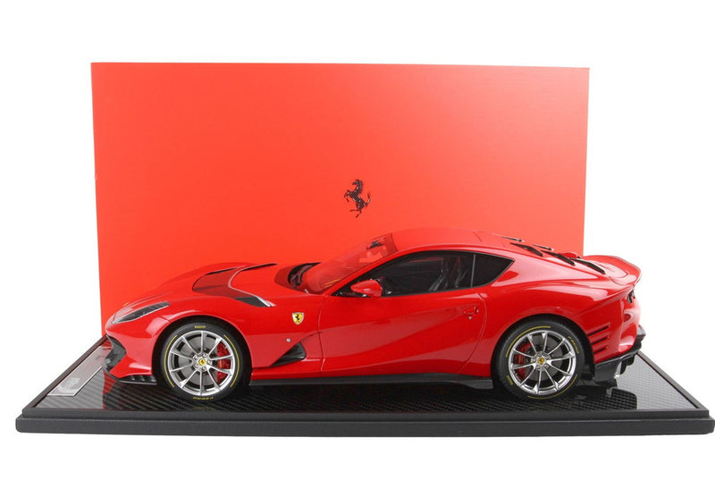 ギャラリービューアに画像をロードする, 【予約】Ferrari 812 Competizione シルバーディテール ロッソコルサ322/ BBR 1/12 100台限定ミニカー
