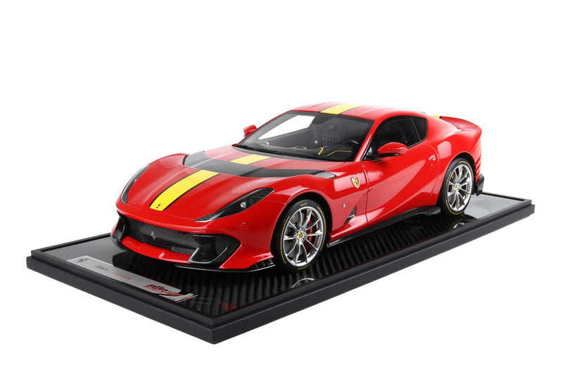 ギャラリービューアに画像をロードする, 【予約】Ferrari 812 Competizione イエロー ストライプ ロッソコルサ322 イエロータイヤ/ BBR 1/12 100台限定ミニカー
