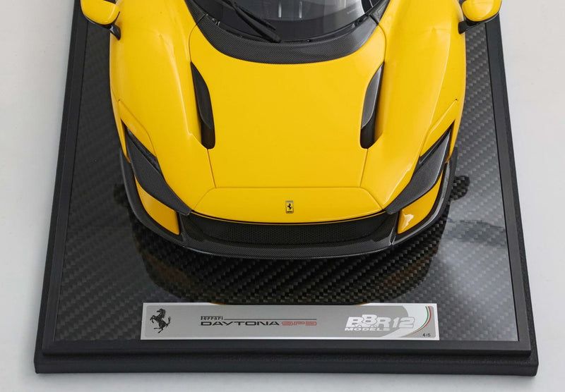 ギャラリービューアに画像をロードする, Ferrari Daytona SP3 Serie Icona オープンルーフ ジャッロモデナ/ BBR 1/12 5台限定ミニカー
