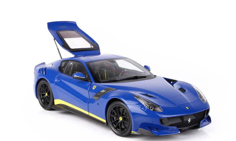 ギャラリービューアに画像をロードする, 【予約】Ferrari F12 TDF アズーロディーノ イエローディテール/ BBR 1/18 ミニカー
