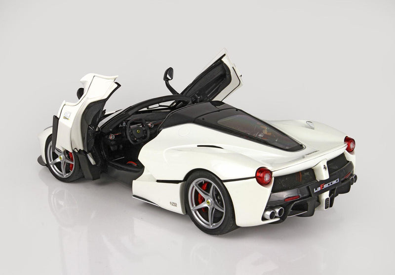 ギャラリービューアに画像をロードする, FERRARI LaFerrari Aperta/ BBR 1/18 模型
