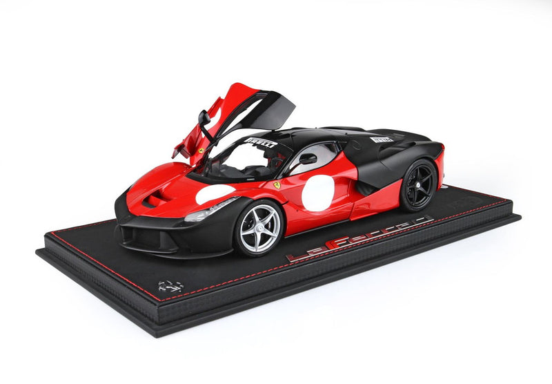 ギャラリービューアに画像をロードする, 【予約】Ferrari LaFerrari テスト 2012 オープンダイキャスト スペシャルパック ロッソコルsa322＆マットブラック BBR限定/ BBR 1/18 102台限定ミニカー
