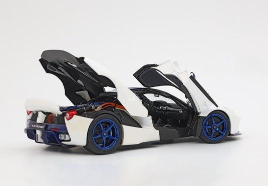 【予約】Ferrari LaFerrari 2012 オープンダイキャスト ポリフォームベース ビアンコバードケージ カーボンブルー/ BBR 1/18 ミニカー