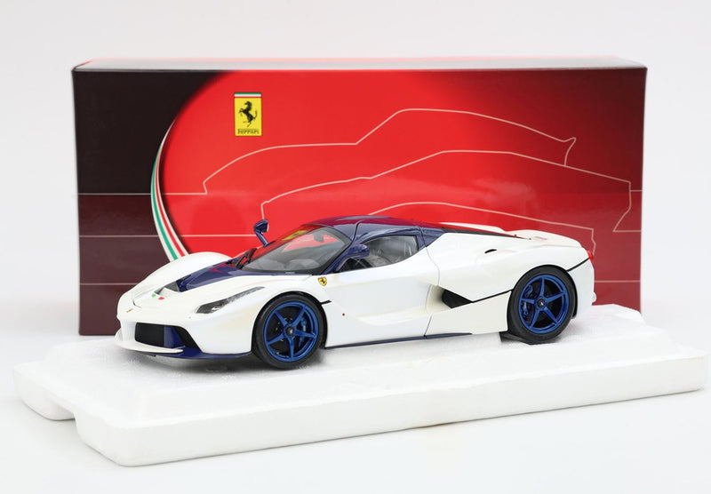 ギャラリービューアに画像をロードする, 【予約】Ferrari LaFerrari 2012 オープンダイキャスト ポリフォームベース ビアンコバードケージ カーボンブルー/ BBR 1/18 ミニカー
