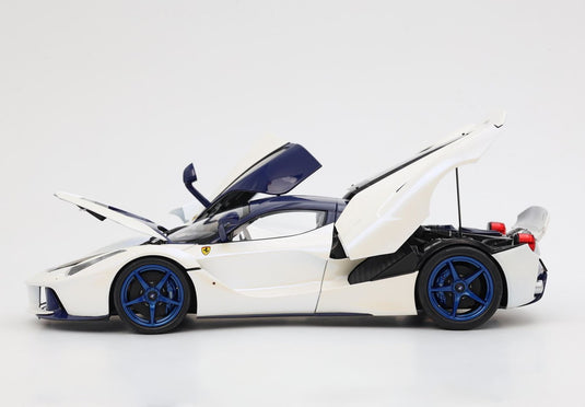 【予約】Ferrari LaFerrari 2012 オープンダイキャスト スペシャルパック ホワイトバードケージ カーボンブルー ディスプレイケース付属/ BBR 1/18 155台限定ミニカー