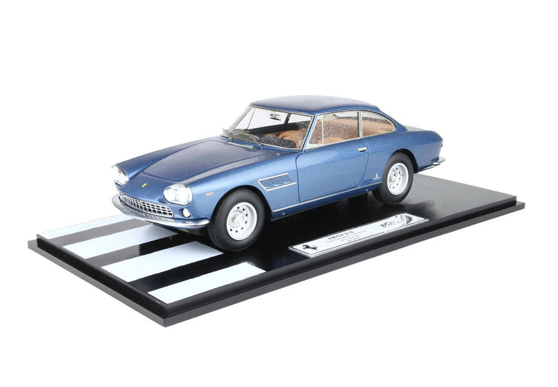 ギャラリービューアに画像をロードする, 【予約】Ferrari 330 GT 2+2 SN 7161 GT エンツォフェラーリ パーソナルカー/ BBR 1/18 11台限定ミニカー
