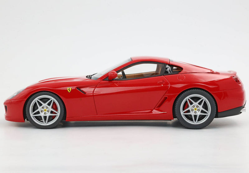 ギャラリービューアに画像をロードする, 【予約】Ferrari 599 GTB Fiorano 2006 オートマチックギア Made In Italy トータルロッソコルサ レザーインテリア/ BBR 1/18 108台限定ミニカー
