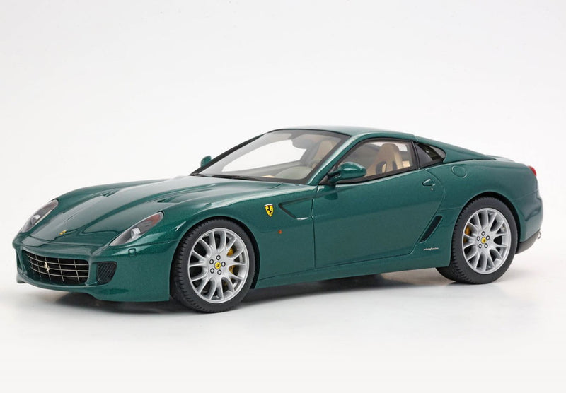 ギャラリービューアに画像をロードする, 【予約】Ferrari 599 GTB Fiorano 2006 テーラーメイド Made In Italy ワンオフ ヴェルデピノ グリーン＆クリームインテリア/ BBR 1/18 72台限定ミニカー
