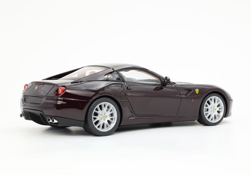 ギャラリービューアに画像をロードする, 【予約】Ferrari 599 GTB Fiorano 2006 マニュアルギア Made In Italy ヴィナッチャ クオイオカラーインテリア/ BBR 1/18 126台限定ミニカー
