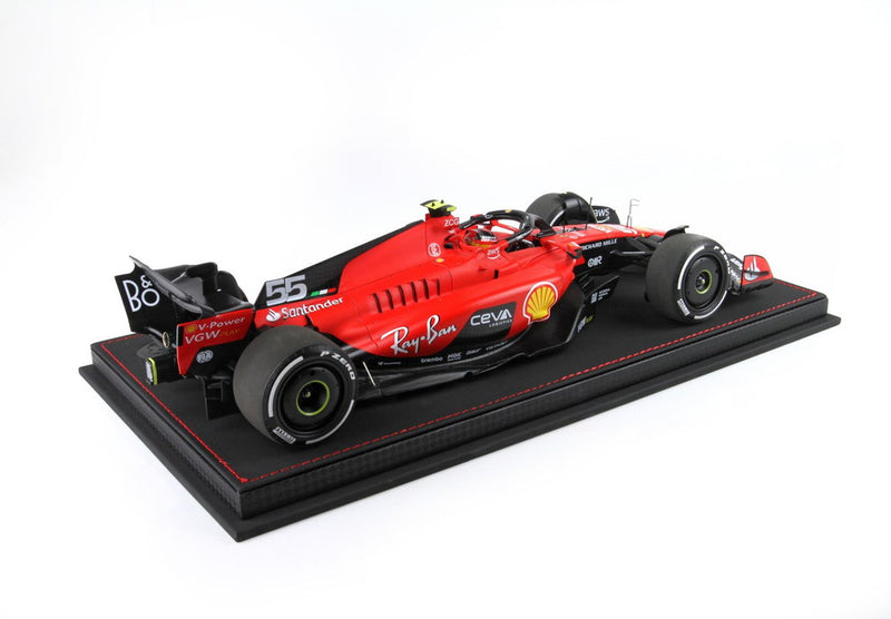 ギャラリービューアに画像をロードする, FERRARI F1 SF 23 TEAM SCUDERIA FERRARI N 55 WINNER SINGAPORE GP 2023 CARLOS SAINZ RED BLACK/BBR 1/18ミニカー 180台限定
