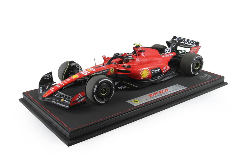 ギャラリービューアに画像をロードする, FERRARI F1 SF 23 TEAM SCUDERIA FERRARI N 55 WINNER SINGAPORE GP 2023 CARLOS SAINZ RED BLACK/BBR 1/18ミニカー 180台限定
