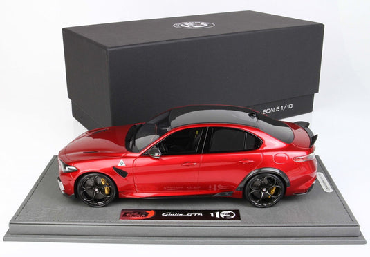 【予約】Alfa Romeo Giulia GTA ロッソGTA ゴールドブレーキ ブラックシートベルト/ BBR 1/18 100台限定ミニカー