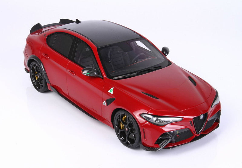 ギャラリービューアに画像をロードする, 【予約】Alfa Romeo Giulia GTA ロッソGTA ゴールドブレーキ/ BBR 1/18 250台限定ミニカー
