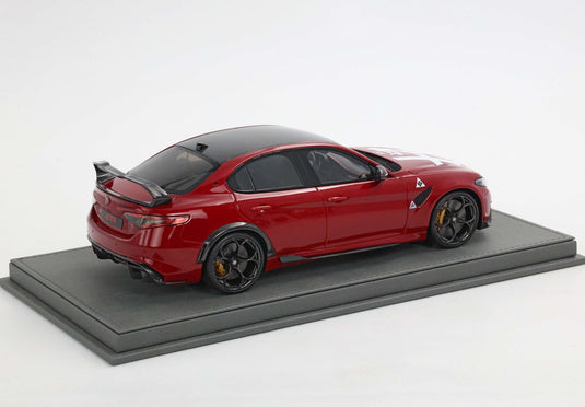 Alfa Romeo Giulia GTA スペシャルバージョン レッドコンペティツィオーネ/ BBR 1/18 20台限定ミニカー