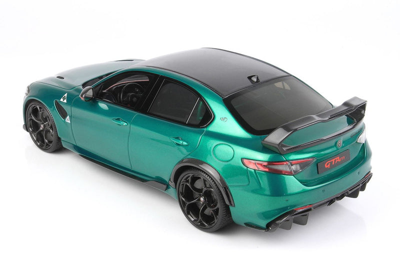 ギャラリービューアに画像をロードする, 【予約】Alfa Romeo Giulia GTAM ヴェルデモントリオール ブラックシートベルト ブラックブレーキ/ BBR 1/18 40台限定ミニカー
