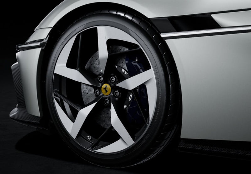 ギャラリービューアに画像をロードする, 【予約】2026年発売予定Ferrari 12Cilindri Coupe ニュルブルクリンクシルバー/ BBR 1/43 ミニカー
