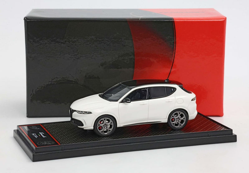 ギャラリービューアに画像をロードする, 【予約】2026年発売予定Alfa Romeo Tonale Tributo ビアンコアルファ/ BBR 1/43 ミニカー
