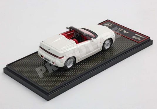 【予約】2026年発売予定Alfa Romeo RZ Roadster パールホワイト/ BBR 1/43 ミニカー