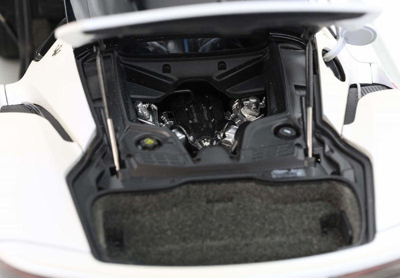 ギャラリービューアに画像をロードする, 【予約】Maserati MC20 フルオープンダイキャスト ホワイトアウダーチェ イタリアンフラッグ/ BBR 1/18 60台限定ミニカー
