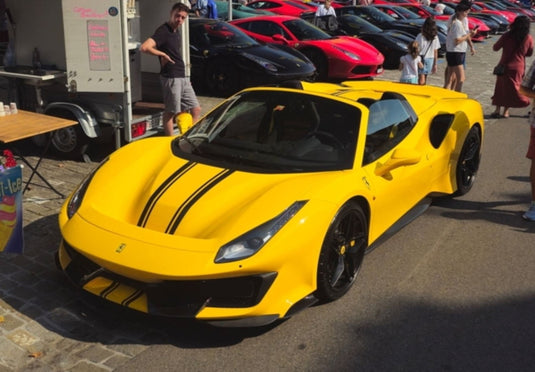 【予約】Ferrariフェラーリ 488 Pista Spider Giallo Modena with two black stripes / BBR 1/18 ミニカー