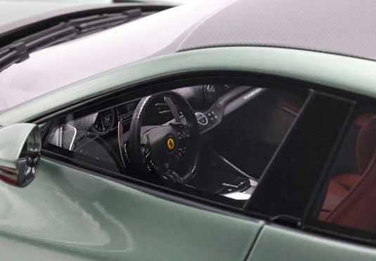 【予約】Ferrari Purosangue ピエロラルディフェラーリ ドラグリーン カーボンルーフ ジェニュインレザーベース/ BBR 1/18 20台限定ミニカー