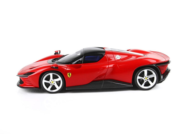 ギャラリービューアに画像をロードする, 【予約】Ferrari Daytona SP3 Iconaシリーズ クローズドルーフ ロッソコルサ322/ BBR 1/18 50台限定ミニカー
