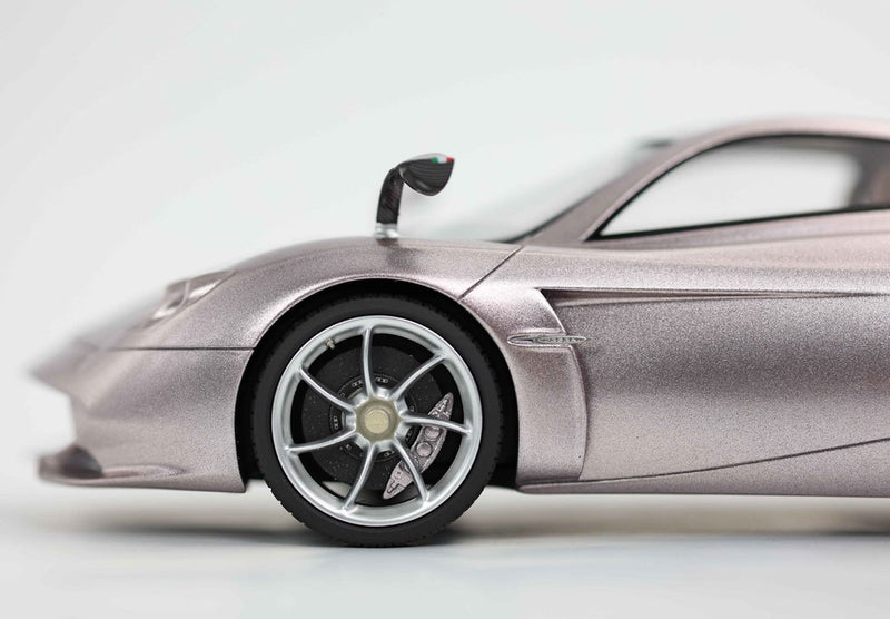 ギャラリービューアに画像をロードする, 【予約】2026年発売予定Pagani Huayra Codalunga イリディセントブロンゾアイマラ/ BBR 1/18 ミニカー
