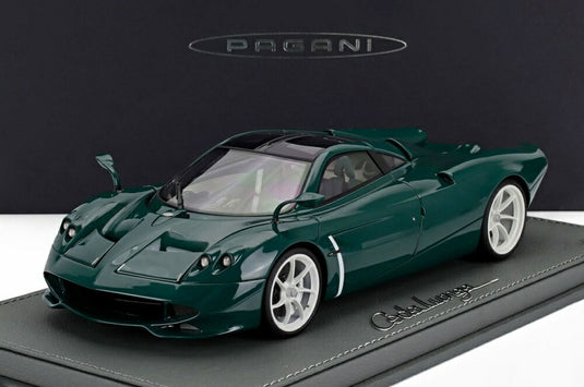 PAGANI ウアイラ コーダルンガ 2022 ショーケース付 ブリティッシュレーシンググリーン/ BBR 1/18 100台限定ミニカー
