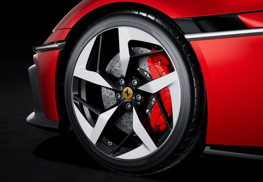 【予約】Ferrariフェラーリ 12Cilindri Spider Rosso Fuoco gloss black silver wheels / BBR 1/18 ミニカー