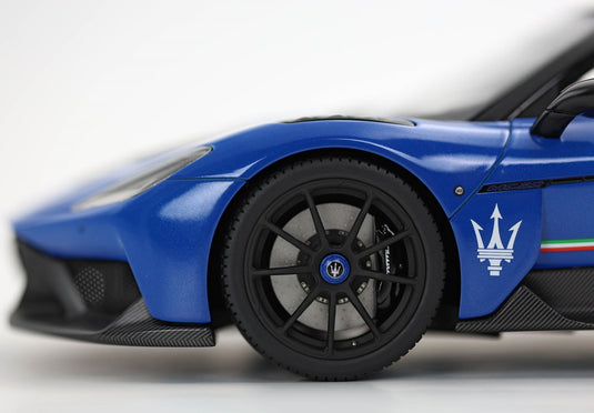 【予約】2026年発売予定Maserati GT2 Stradale ブルーインフィニート イタリアンストライプ/ BBR 1/18 ミニカー