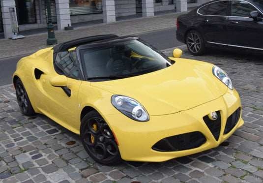 【予約】Alfa Romeo 4C Spider ジャッロプロトティーポ/ BBR 1/18 ミニカー