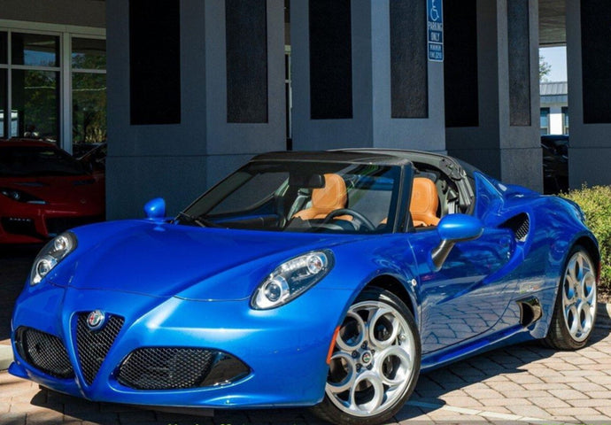 【予約】Alfa Romeo 4C Spider ブルーミサノ/ BBR 1/18 ミニカー