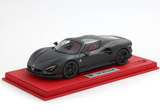【予約】Alfa Romeoアルファロメオ 33 Stradale マットカーボン レッドベース / BBR 1/18 ミニカー