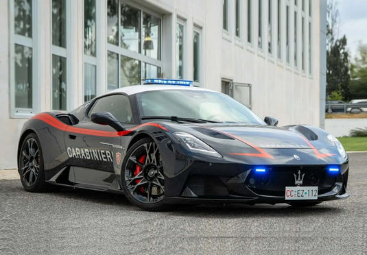 【予約】Maseratiマセラティ MCPura Carabinieri / BBR 1/18 ミニカー