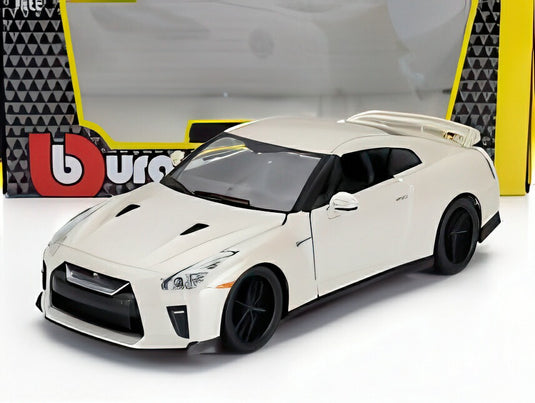 NISSAN GT-R (R35) クーペ 2017 ホワイトパールメタリック/ Bburago 1/24 ミニカー