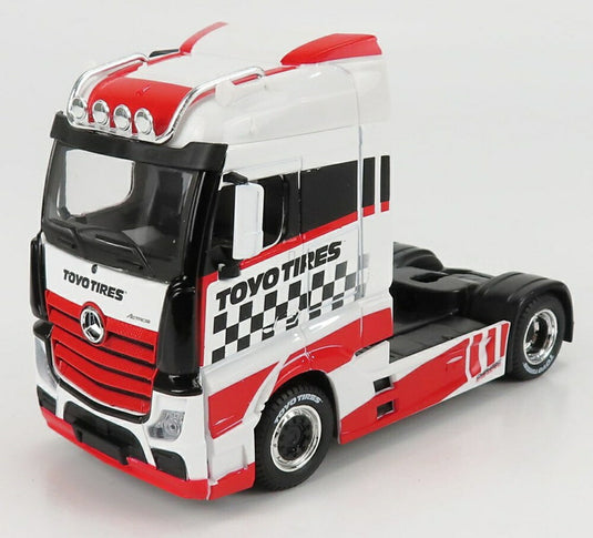 MERCEDES BENZ アクトロス 2 ギガスペース トラクター トラック 2軸 TOYO TIRES 2016 ホワイト レッド/ Bburago 1/43 模型