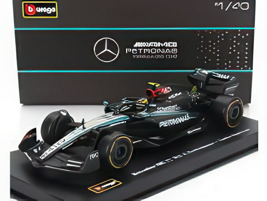 MERCEDES GP F1 W15 EQ パフォーマンス チーム AMG ペトロナスモータースポーツ 44号車 シーズン 2024 ルイス・ハミルトン ドライバーフィギュア・ ブラック シルバー グリーン/ Bburago 1/43 シグネチャーミニカー