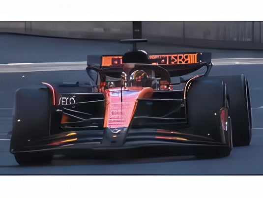 【予約】12月以降発売予定McLAREN F1 MCL39 チームマクラーレン N81 モナコGP 2025 O.ピアストリ パイロット&ショーケース付 オレンジブラック/ Bburago 1/43 海外限定ミニカー