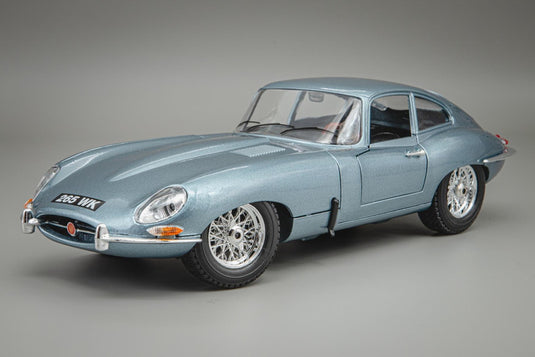 Jaguarジャガー E Type Coupe 1961 light blue metallic /Bburagoブラゴ 1/18 ミニカー