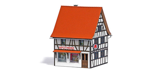 HOゲージ 鉄道模型 Busch ブッシュ ロートガウの薬局付きハーフティンバーハウス 組み立てキット Half timbered house with pharmacy Rodgau Kit