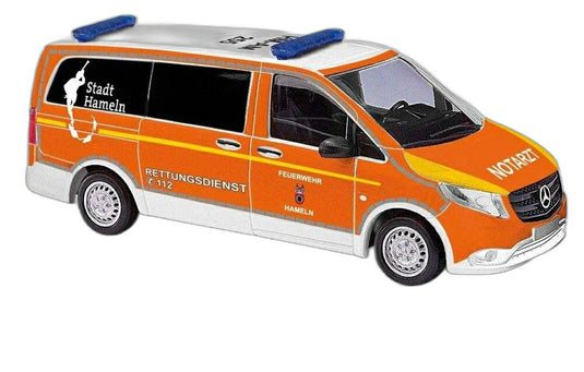 Notarzt Hameln Mercedes Benz Vito 51182/ Busch 1/87  模型