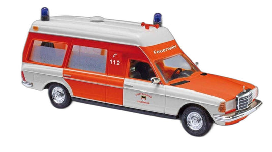 Feuerwehr Duisburg Mercedes Benz VF 123/ Busch 1/87  模型