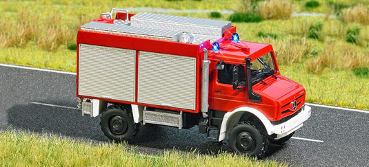 HOゲージ 鉄道模型 Busch MB Unimog U 5023 Feuerwehr DE VI期 機能モデル