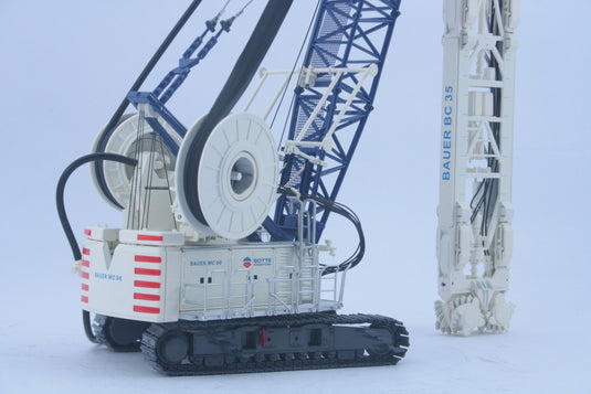 【予約】BAUERバウアー Cable Craneクレーン MC96 with Trench Cutter BC35 and HDS-T Botte / BYMO 1/50 建設機械 模型