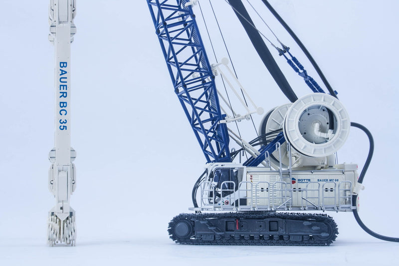 ギャラリービューアに画像をロードする, 【予約】BAUERバウアー Cable Craneクレーン MC96 with Trench Cutter BC35 and HDS-T Botte / BYMO 1/50 建設機械 模型
