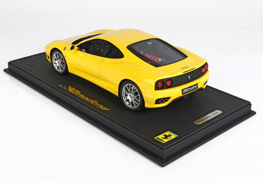 【予約】Alfa Romeo 4C スパイダー トリブート33ストラダーレ（ロッソヴィラデステ）/ BBR 1/18 ミニカー