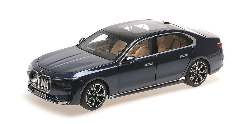 ギャラリービューアに画像をロードする, BMW 7シリーズ i7 (G70 BEV) 2023 ブルーメタリックミニカー/ MINICHAMPS1/18
