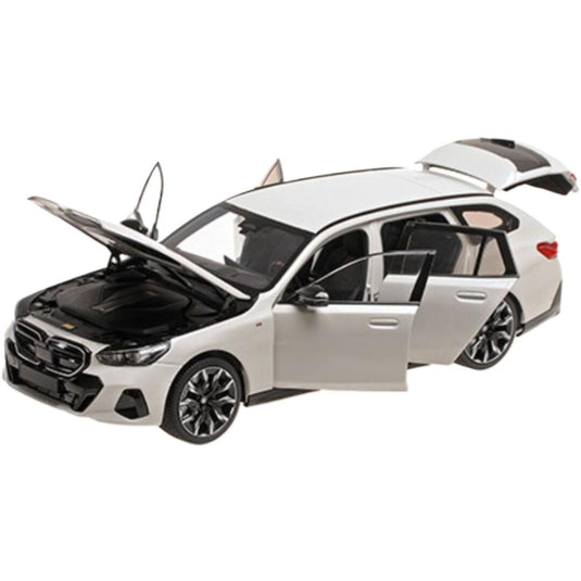 BMWビーエムダブリュー i5 M60 Touringツーリング 2024 ホワイトメタリック / MINICHAMPS 1/18 ミニカー