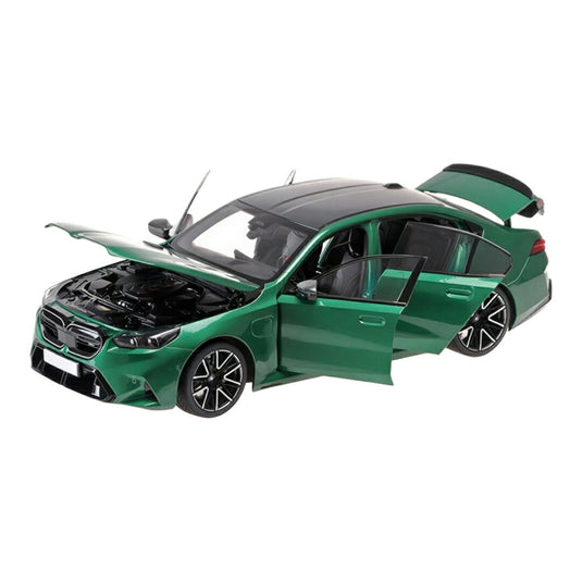 【予約】 BMW M5 G90 2024 グリーンメタリック / MINICHAMPS 1/18 ミニカー